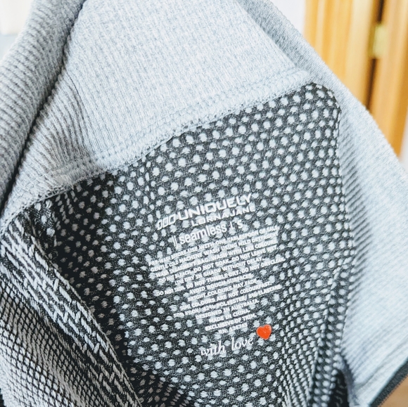 Lorna Jane Seamless Jacket - Picture 6 of 8